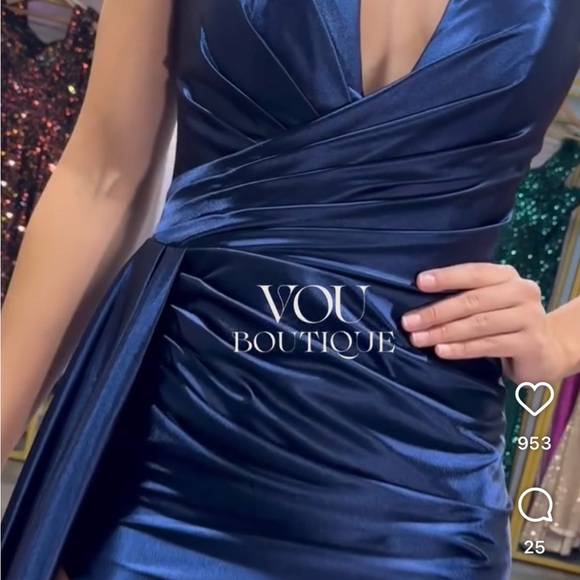 Sleek Navy Strapless Gown - Picture 2 of 6